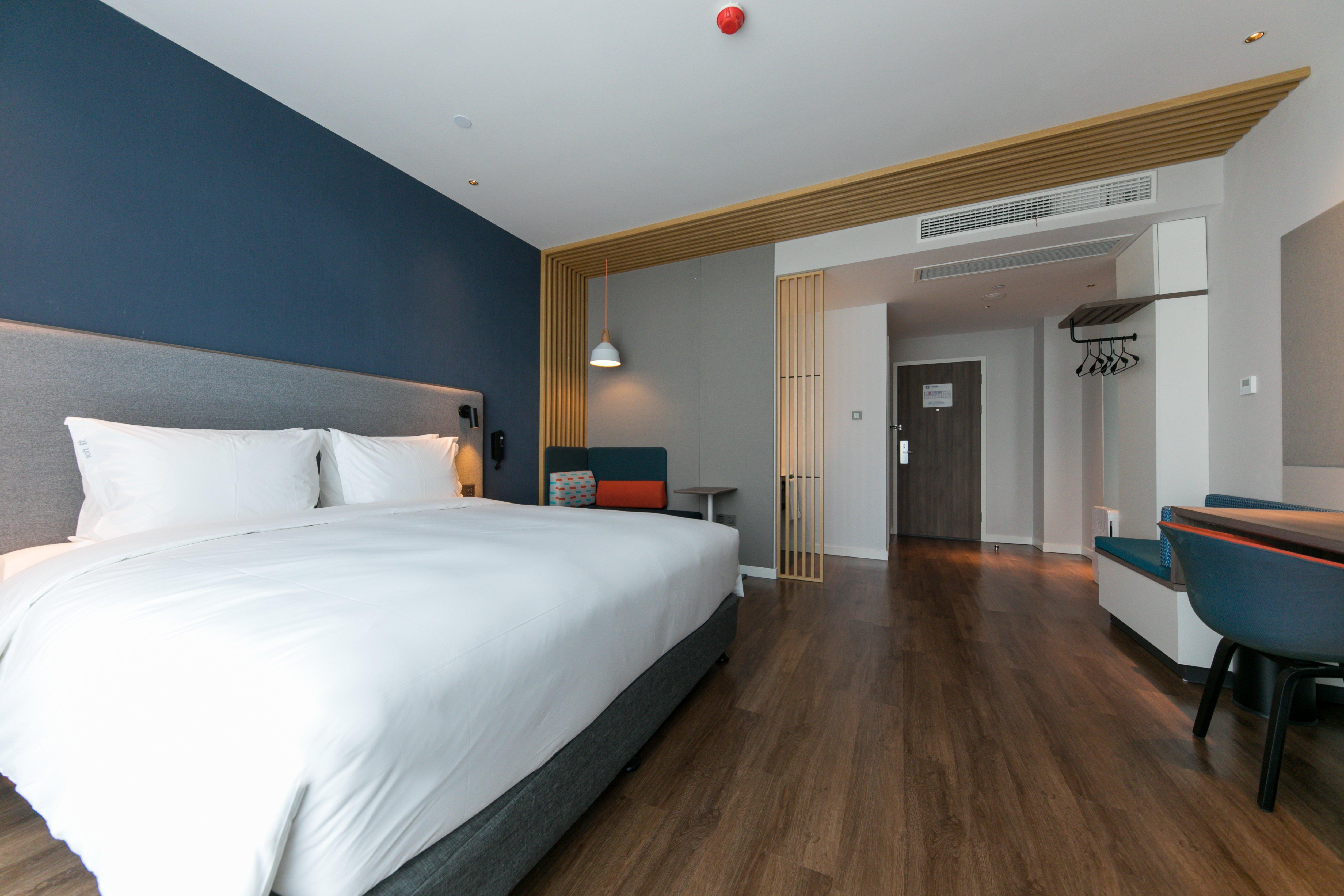 Holiday Inn Express Shanghai Tangzhen By Ihg - 20 Mins To Disney Land Екстериор снимка