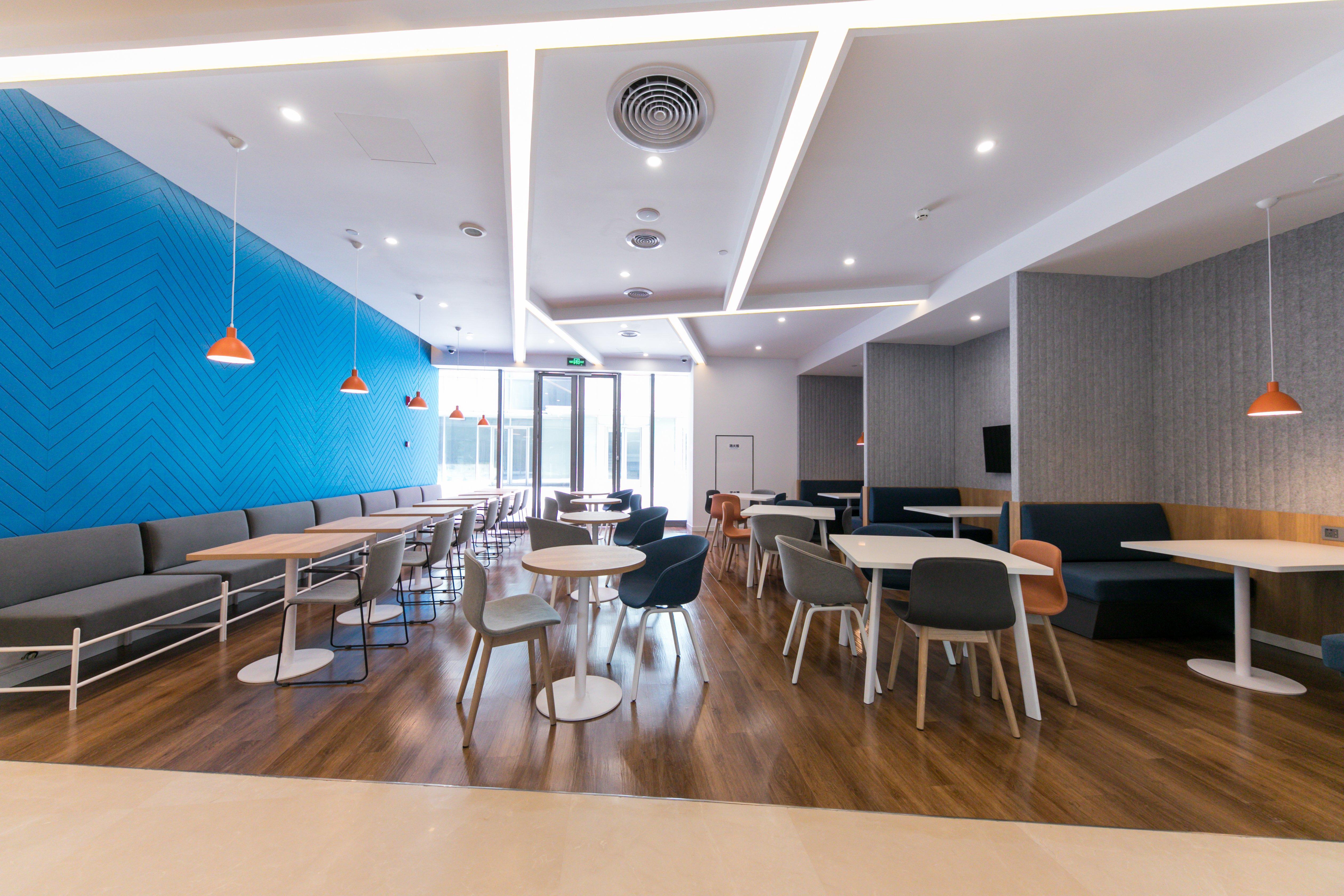 Holiday Inn Express Shanghai Tangzhen By Ihg - 20 Mins To Disney Land Екстериор снимка