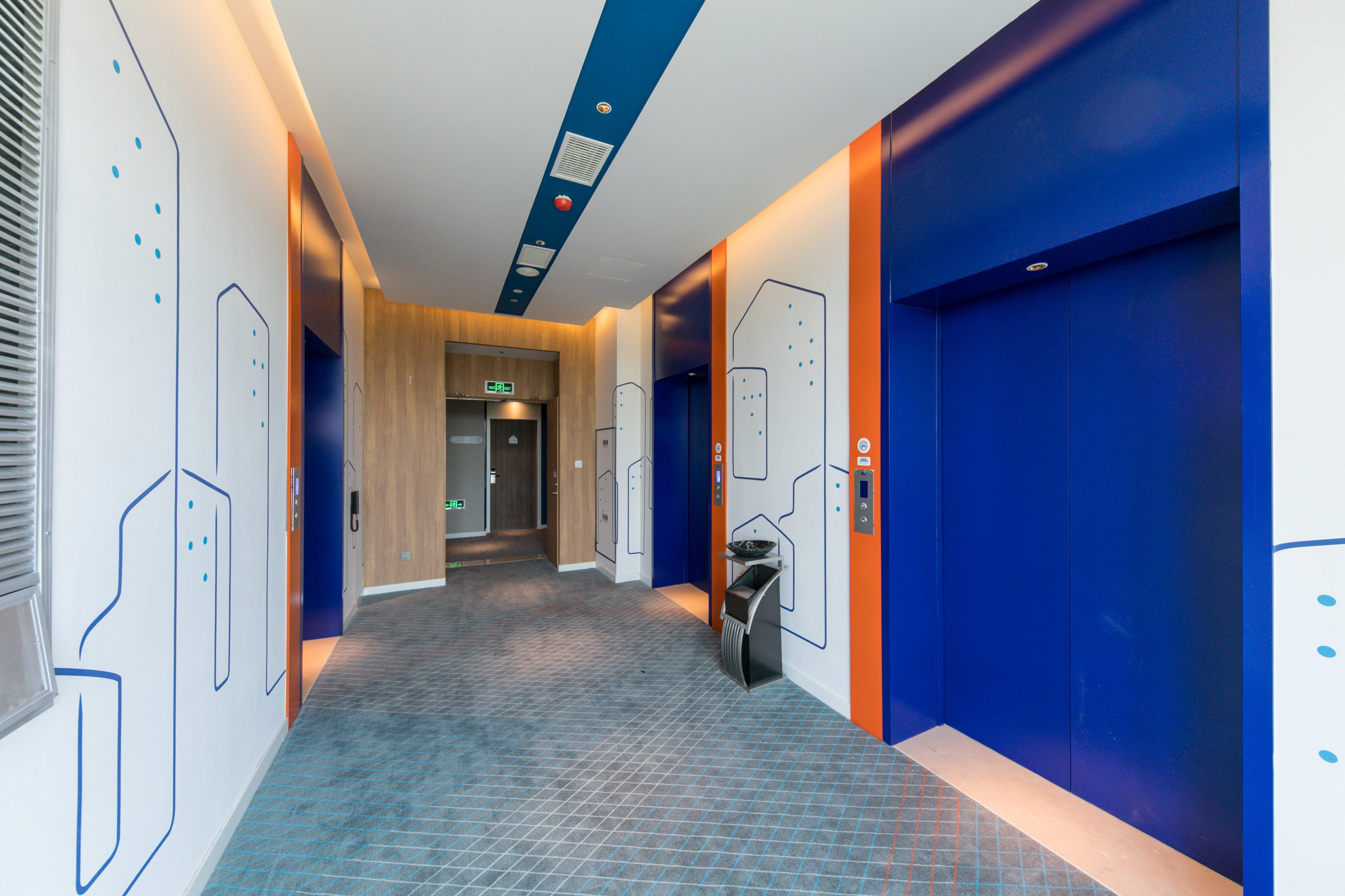Holiday Inn Express Shanghai Tangzhen By Ihg - 20 Mins To Disney Land Екстериор снимка
