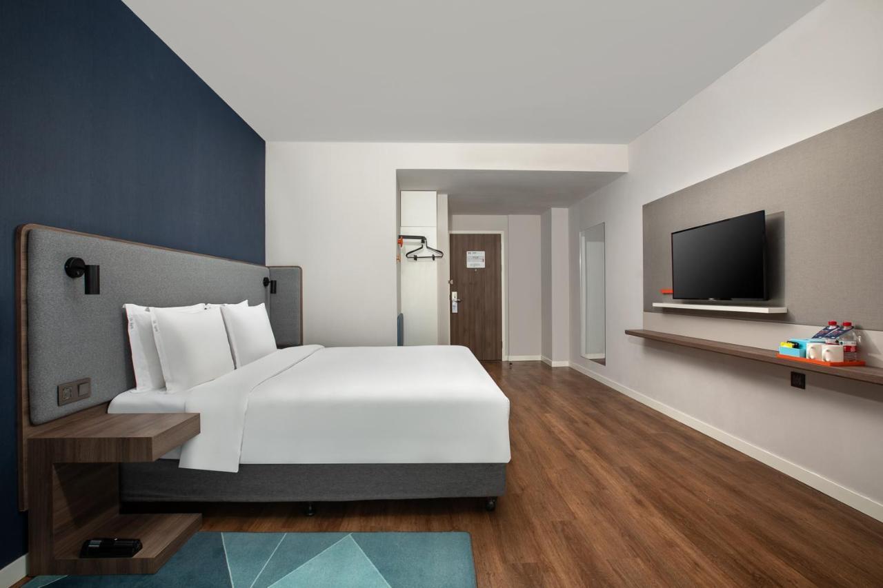 Holiday Inn Express Shanghai Tangzhen By Ihg - 20 Mins To Disney Land Екстериор снимка