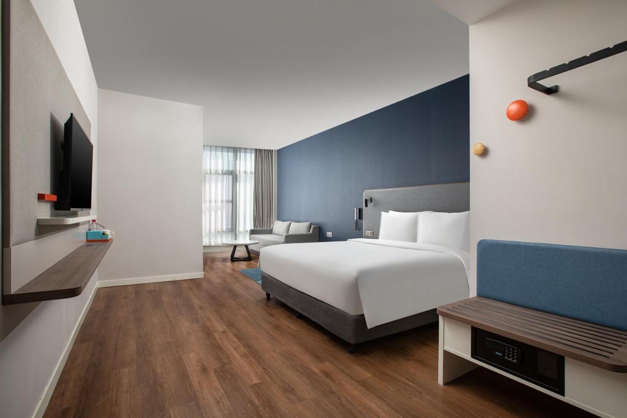 Holiday Inn Express Shanghai Tangzhen By Ihg - 20 Mins To Disney Land Екстериор снимка